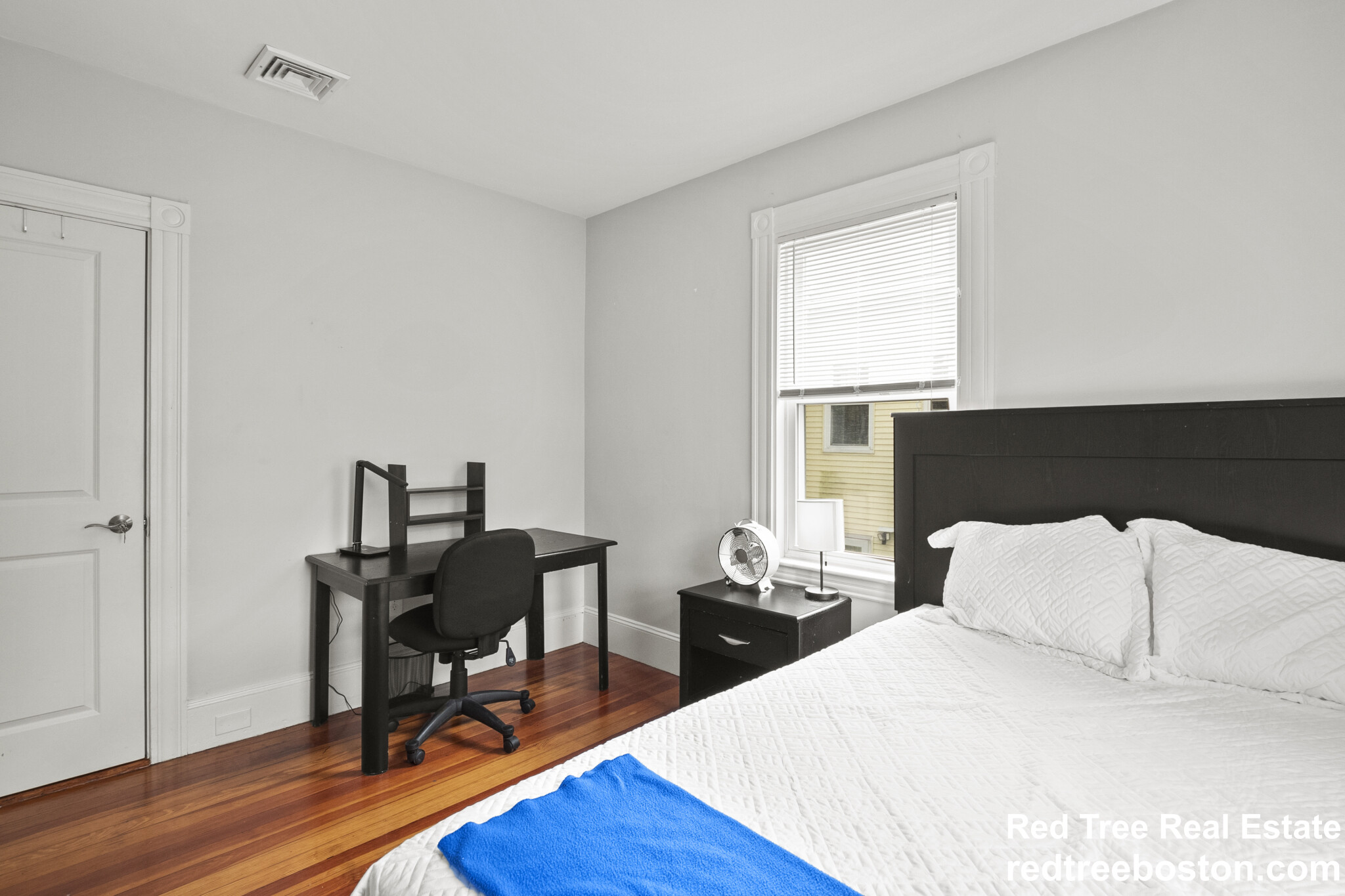 139 Adams St, South Side