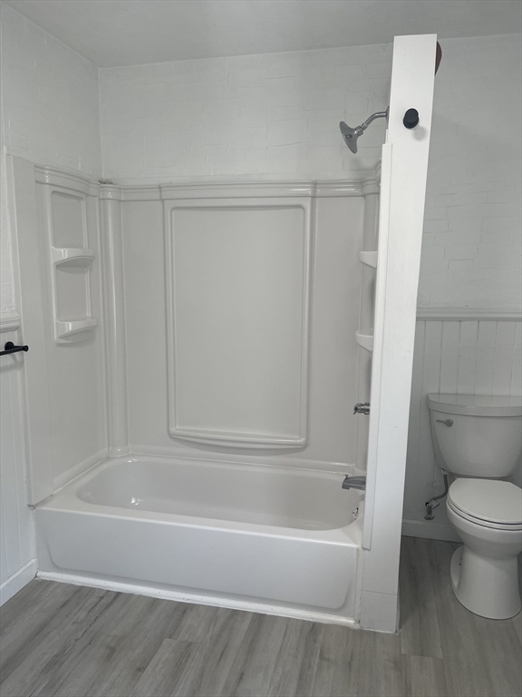 462 Main St, Gardner