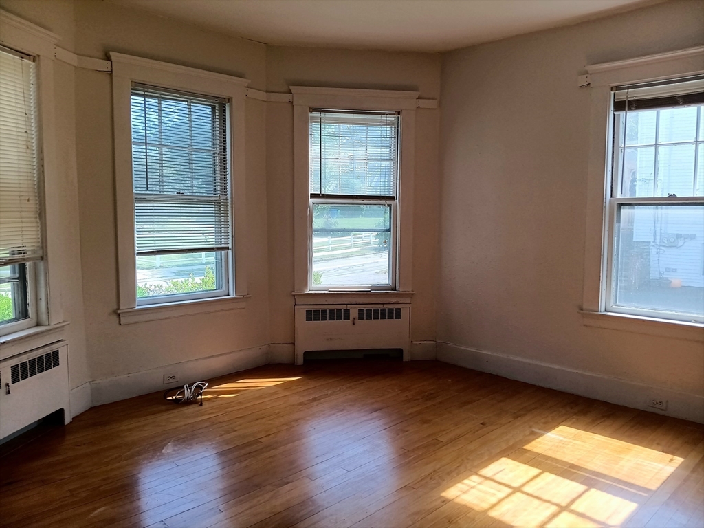 451 Wolcott St, Nonantum