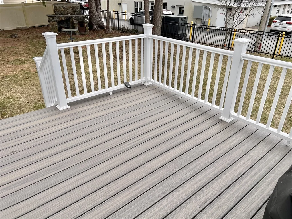 470 Pleasant St, Canton