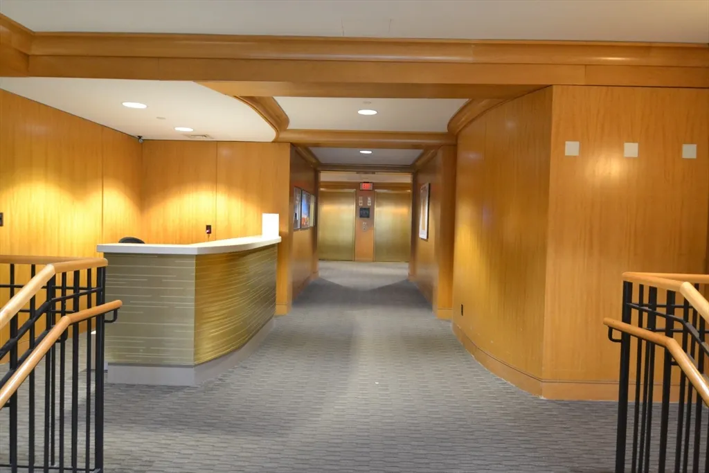 75 Peterborough St, Fenway