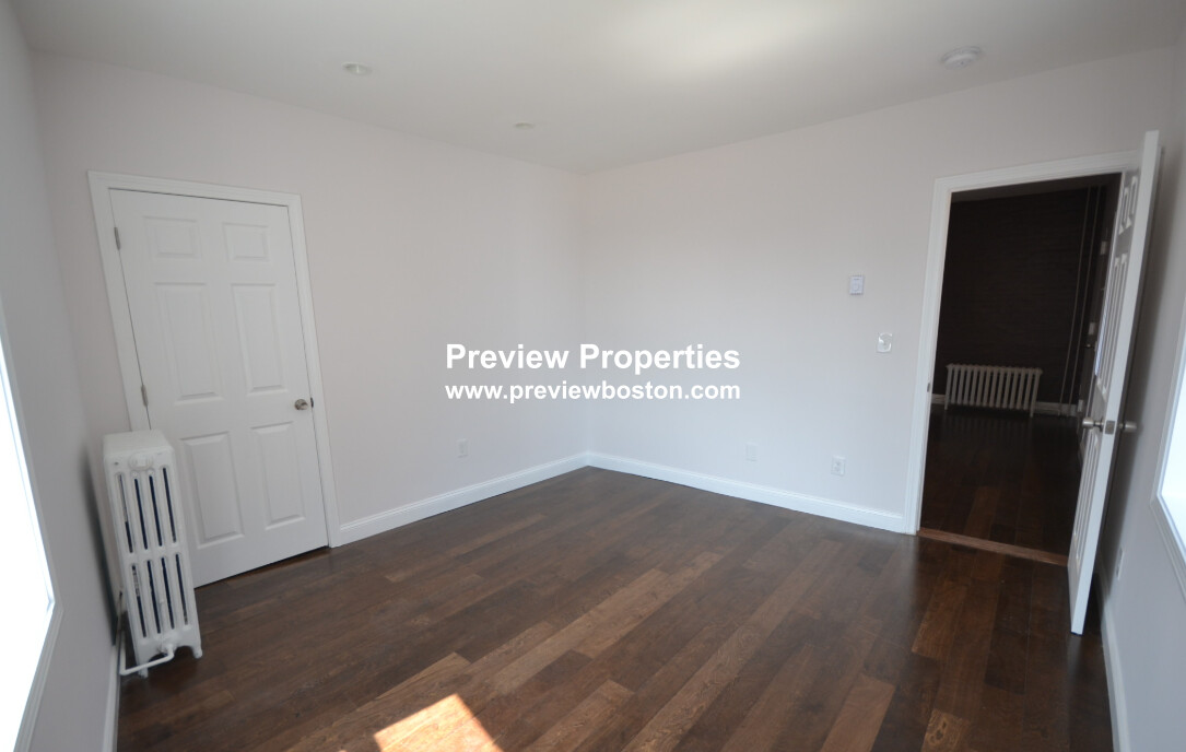 212 Maverick St, East Boston