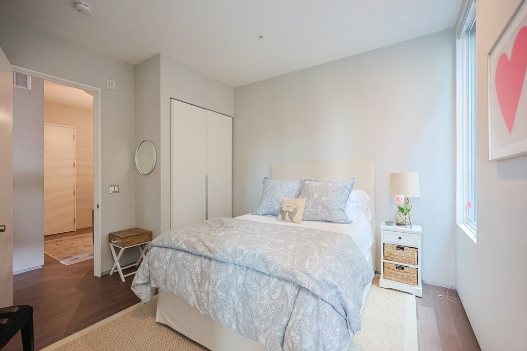 537 E 1st, South Boston