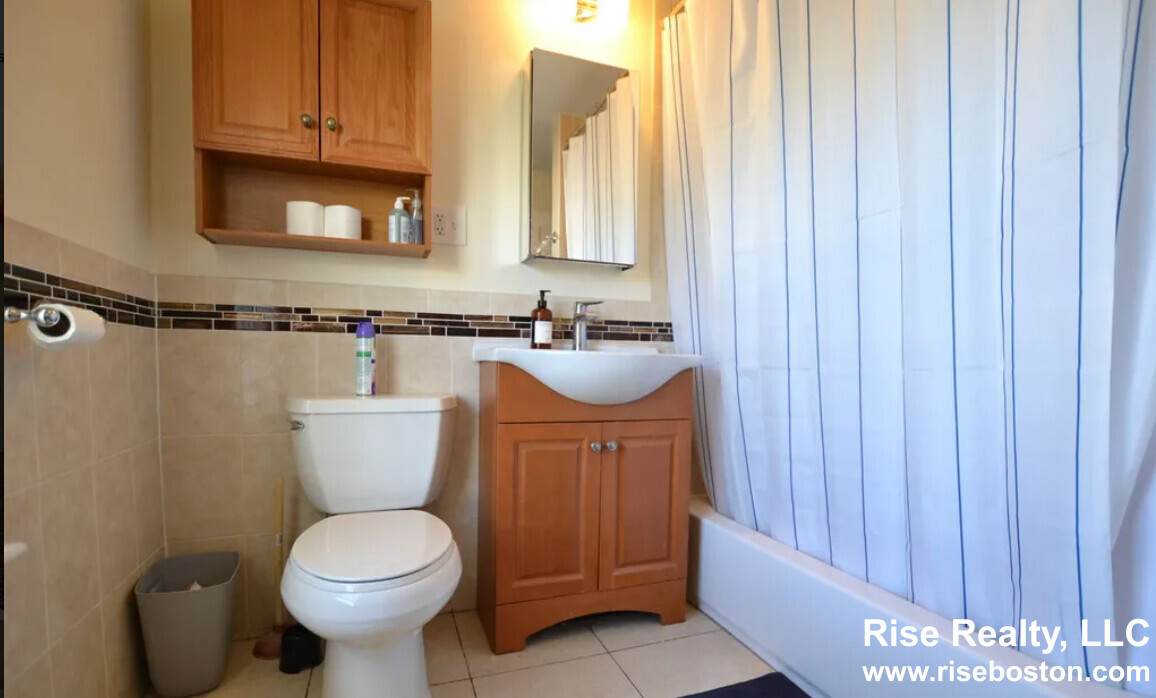 50 Brainerd Rd, Brighton