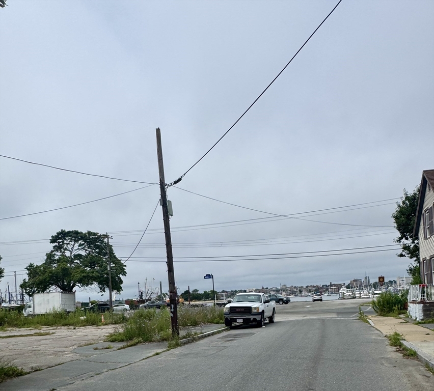 96 Main St, Fairhaven