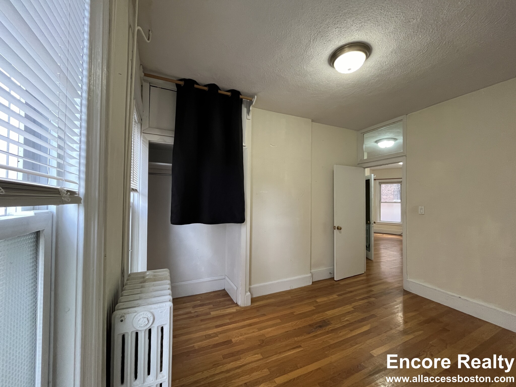 35 Harvard Sq, Brookline Village