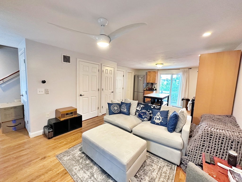 364 Sumner St, East Boston