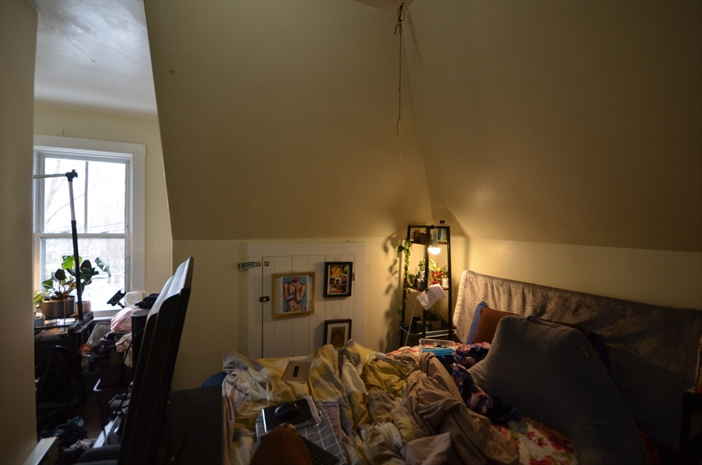 124 Academy Hill Rd, Brighton