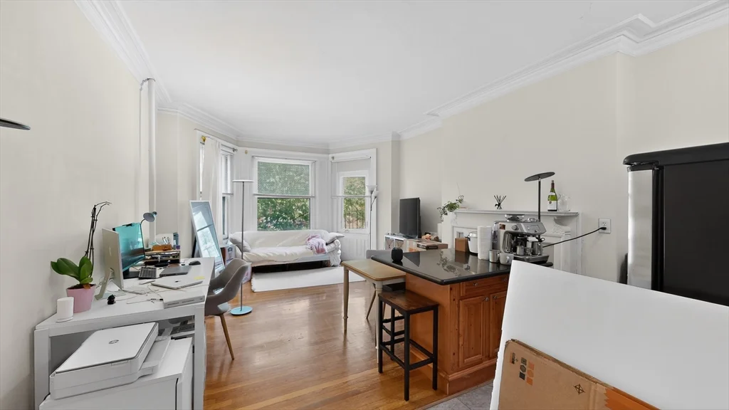 1071 Beacon St, Coolidge Corner