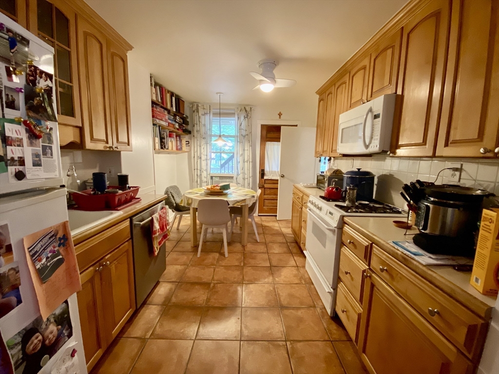 17 Perry St, Brookline Village