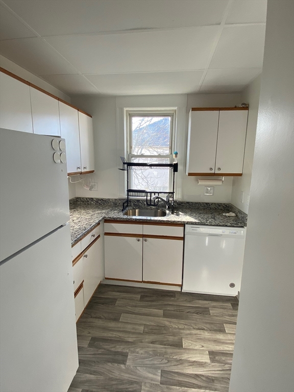 19 Beach Rd, Winthrop