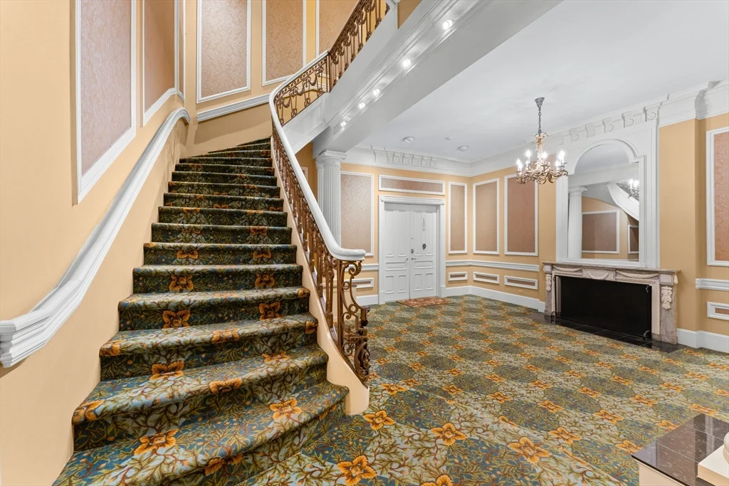 280 Commonwealth Ave, Back Bay