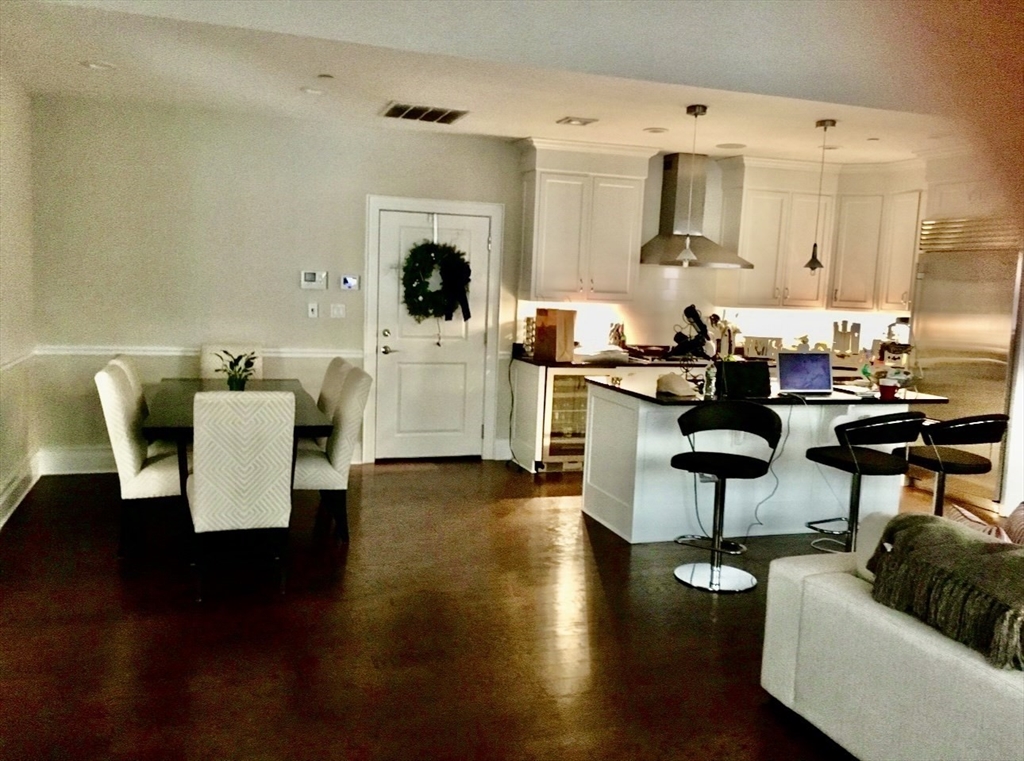 616 E 4th St, South Boston