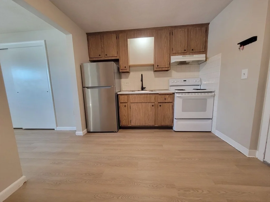 83 Pleasant St, Marlborough