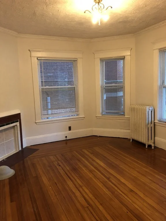 60 Kilsyth Rd, Brookline