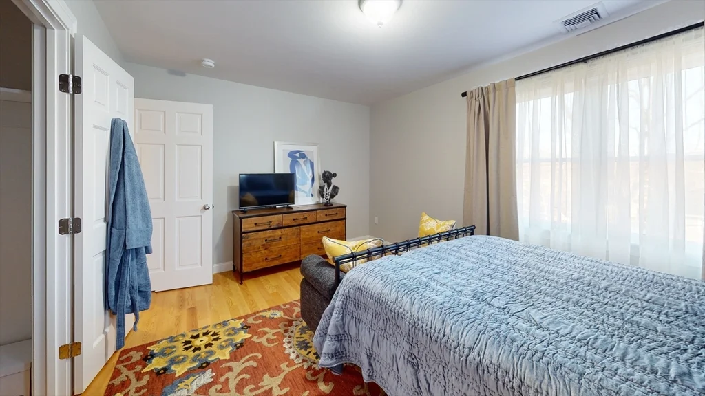 56 Albemarle Rd, Waltham