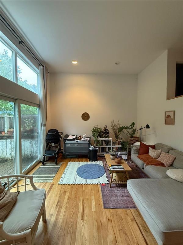 32 Warwick St, Powder House Square