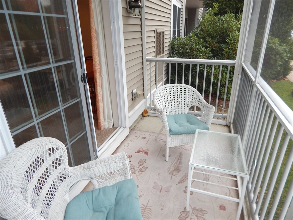 2105 Briarwood Village, Clinton