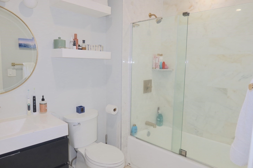 94 Bunker Hill, Charlestown