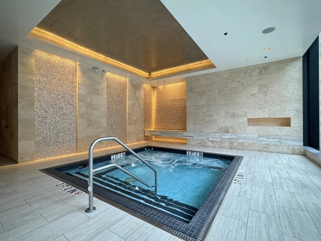 1 Franklin St, Midtown