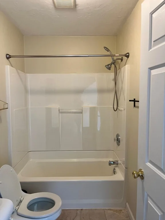 1004 North, Brockton