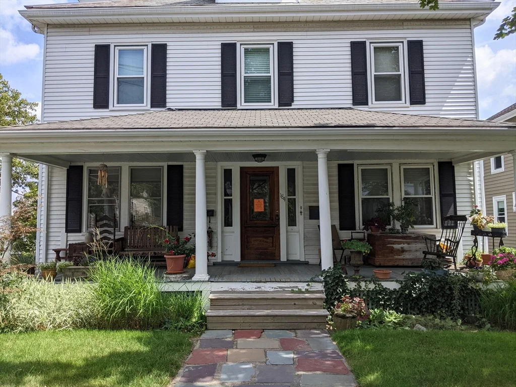 184 White St, Belmont