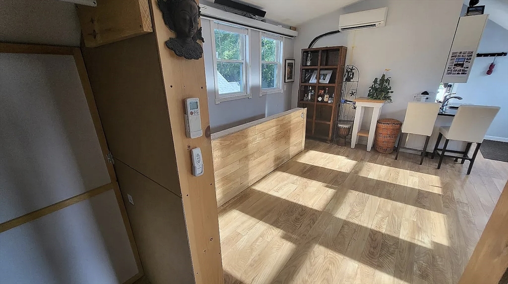 22 Hingham St, Cambridgeport