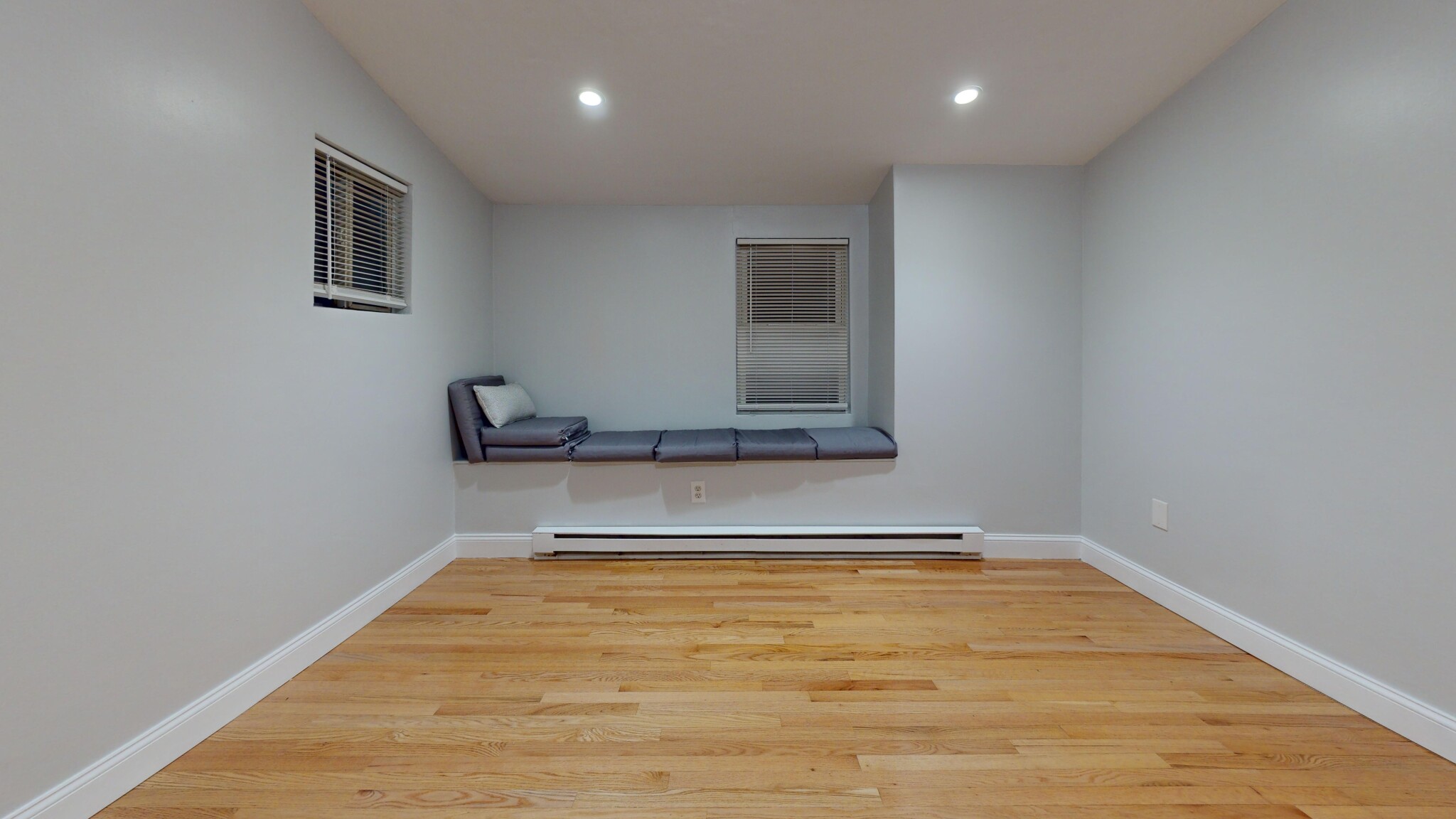 5 Stafford St, Roxbury