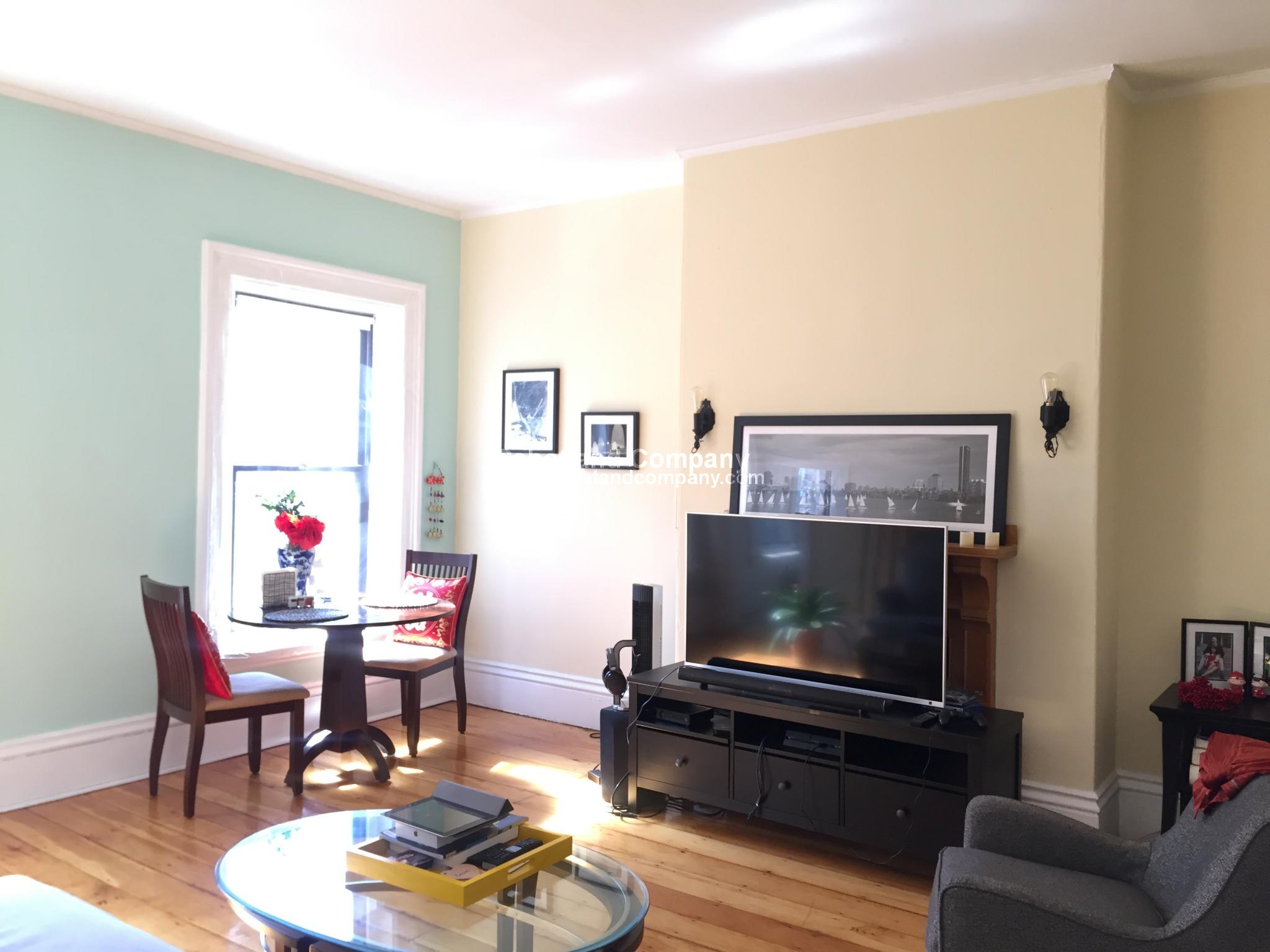 354 Marlborough St, Back Bay