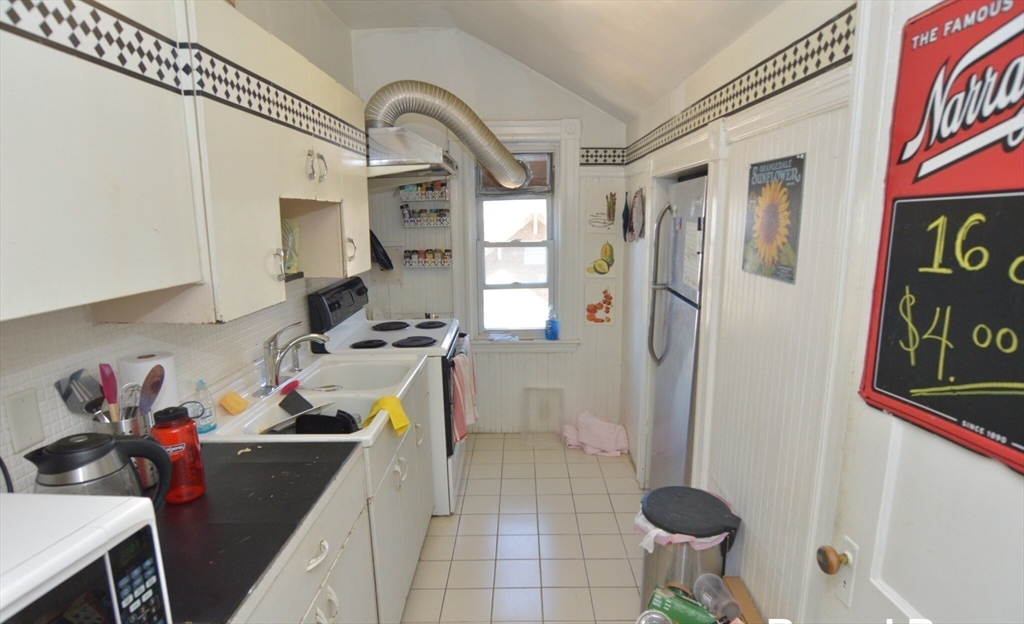 3 Melton Rd, Brighton