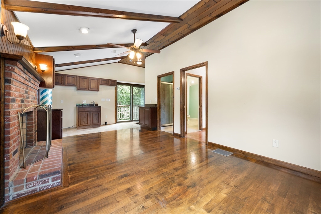 47 Oriole Dr, Dracut