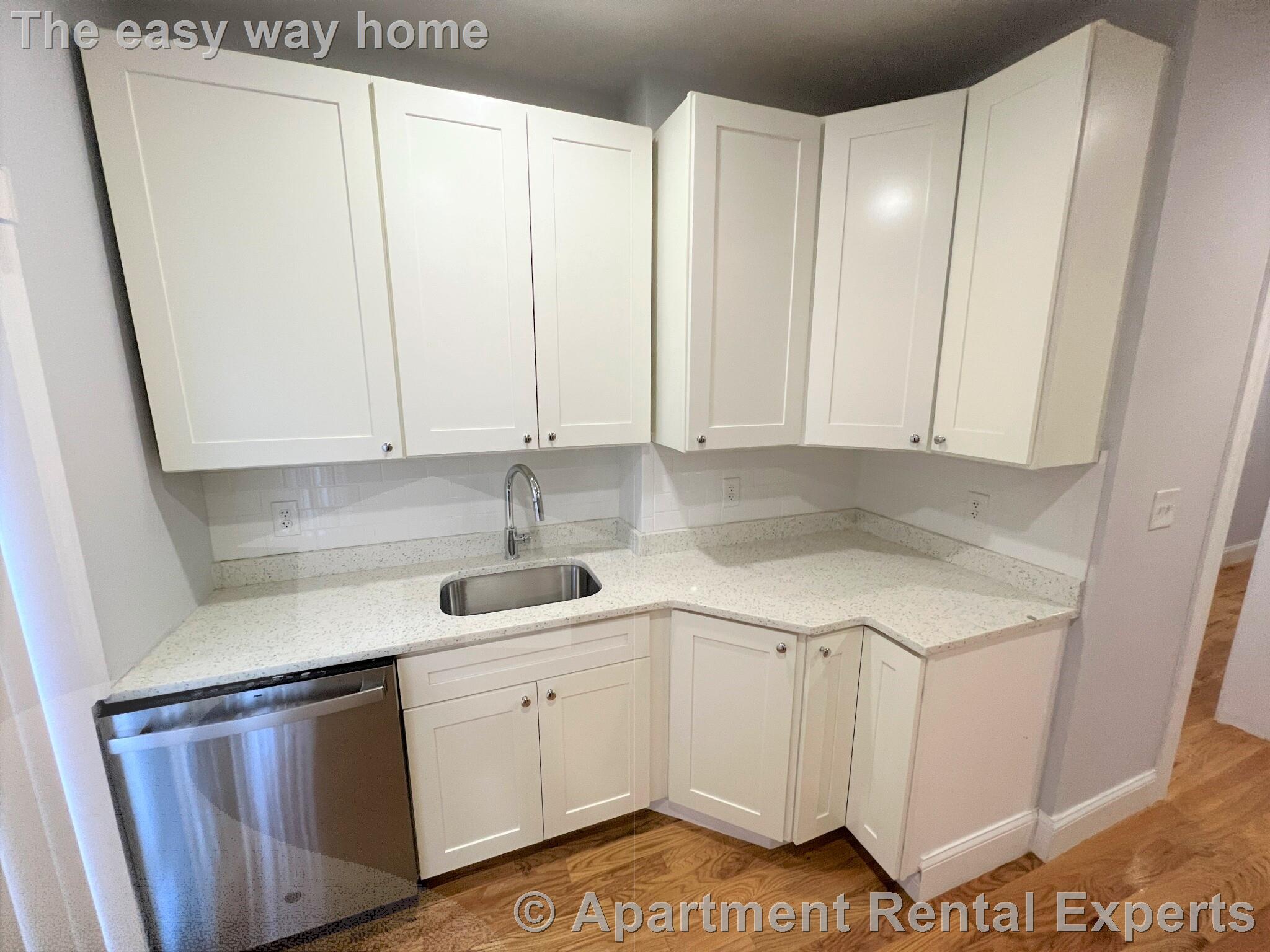 374 Oxford St, Porter Square