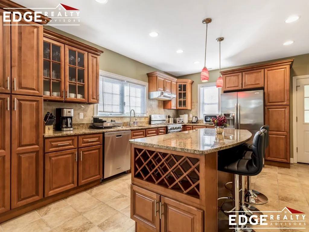 24 Fairmount Ave, West Somerville