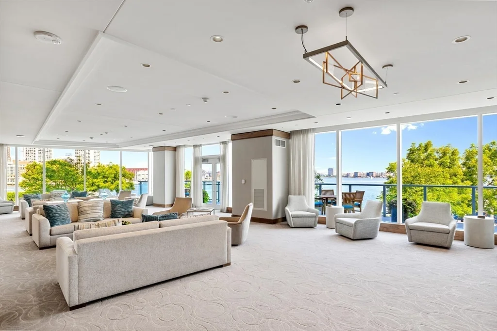 50 Liberty Dr, Seaport District