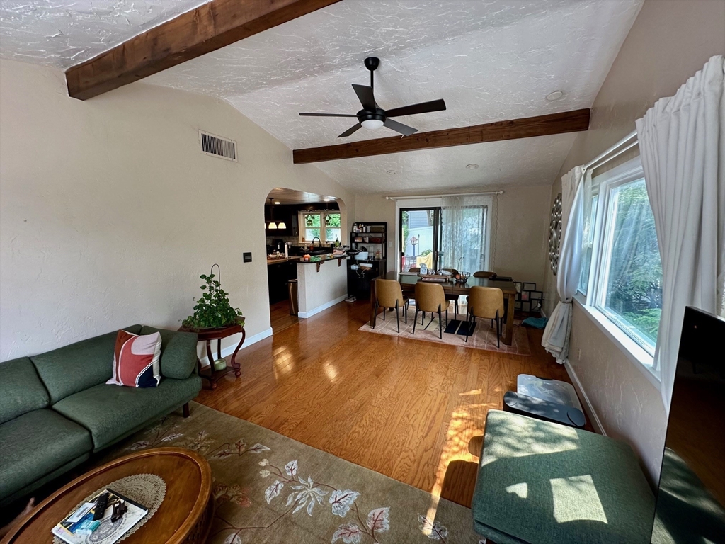 57 Maurice St, Medford