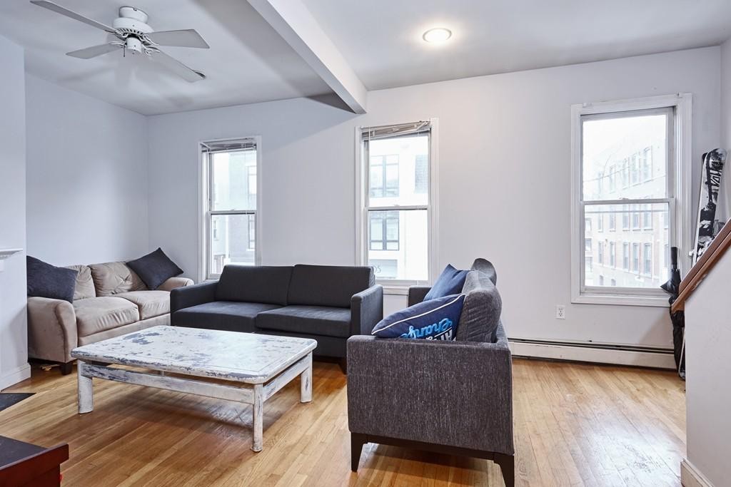 86 W 3rd St, South Boston