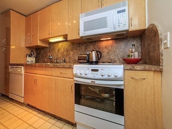 14 Commonwealth Ct, Brighton