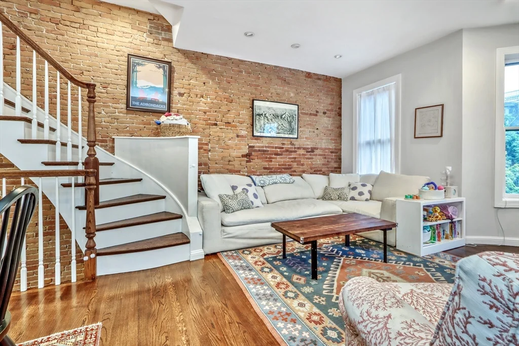 103 Appleton, South End
