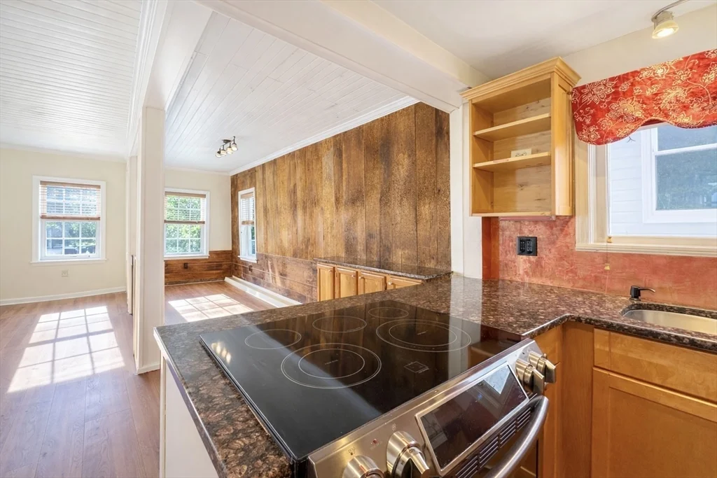 100 Water St, Newburyport