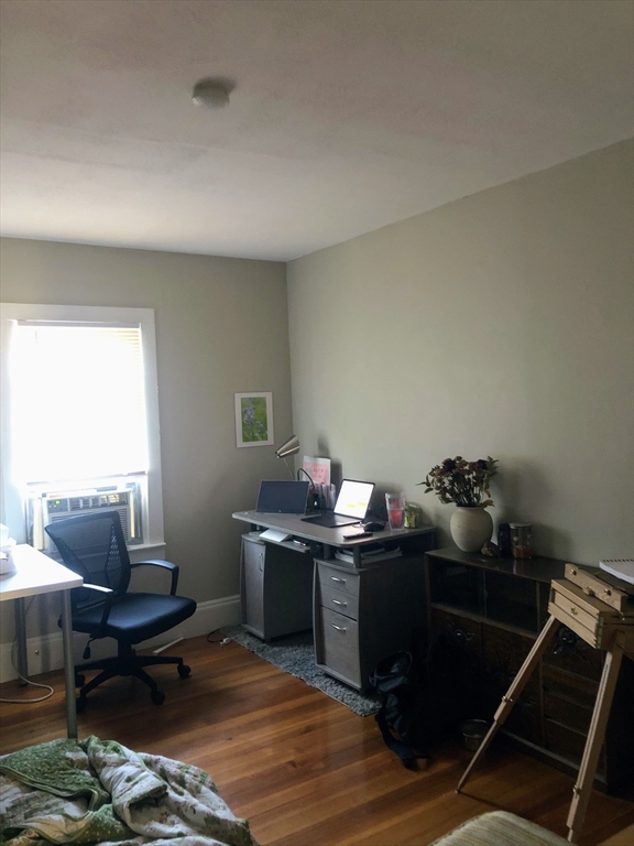 11 Banks St, Waltham