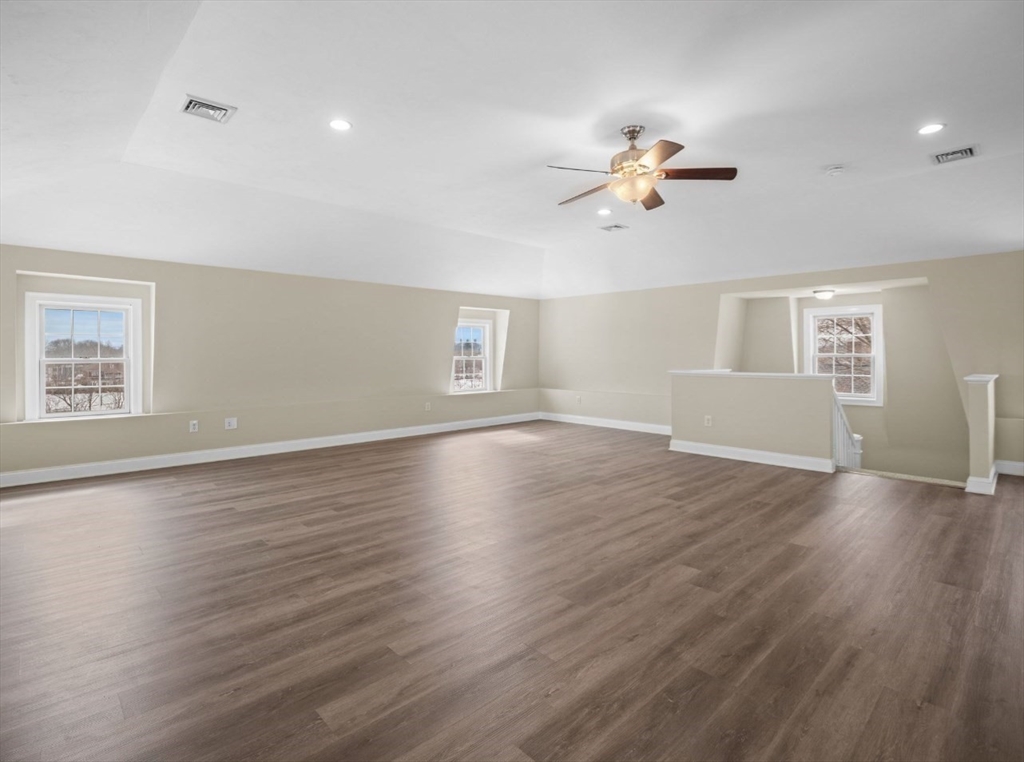 63 Varnum Ave, Lowell