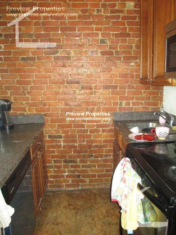 23 Cortes St, Back Bay