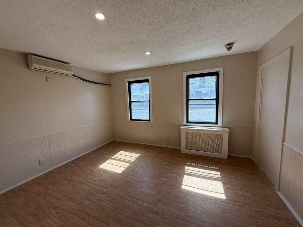 68 Court St, Plymouth