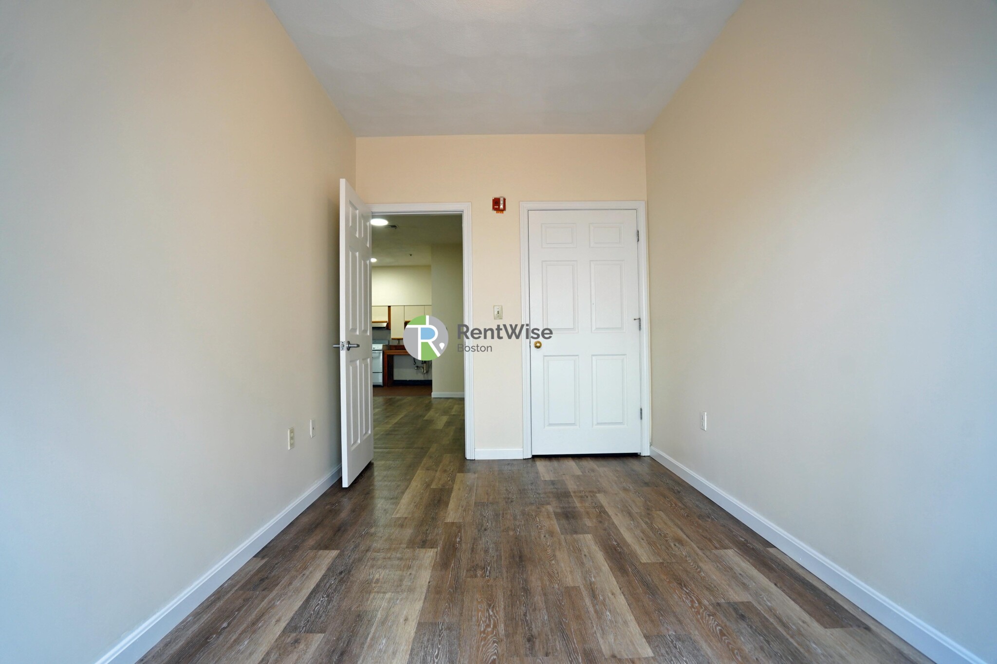 81 Essex St, Chinatown