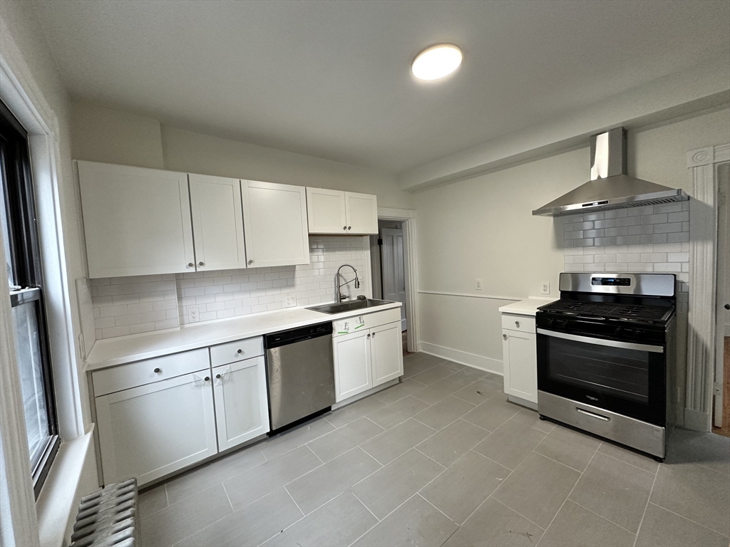 173 Everett St, Allston