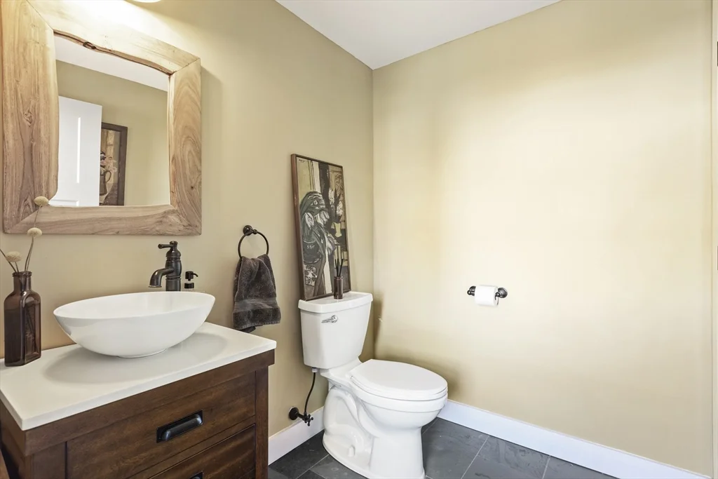 119 Sycamore St, Fairhaven