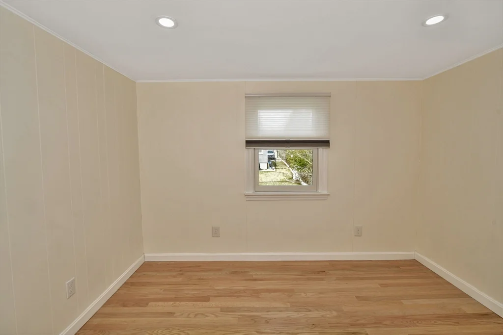 38 Grassmere Rd, Hyde Park