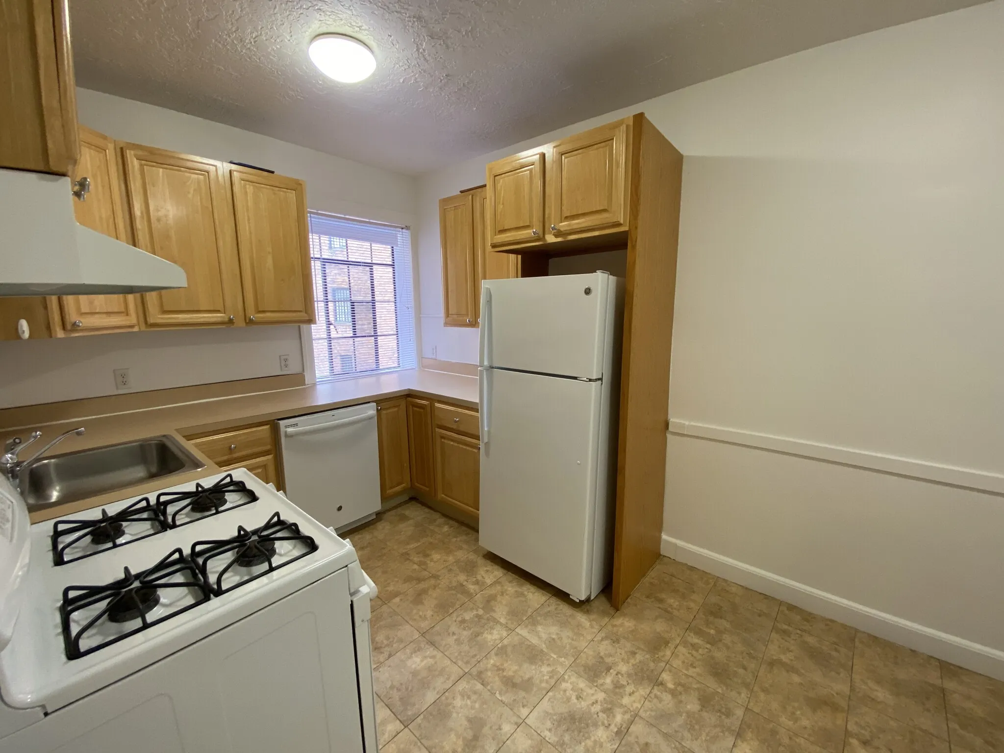 40 A Harvard Ave, Harvard Avenue