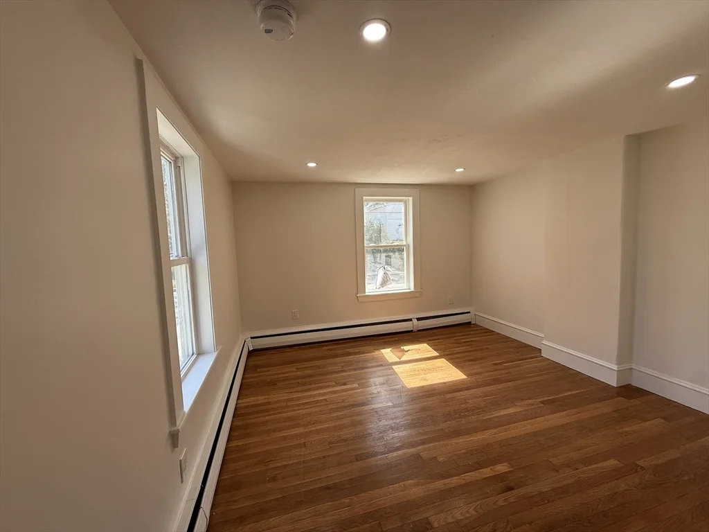 63 Holland St, Winchester