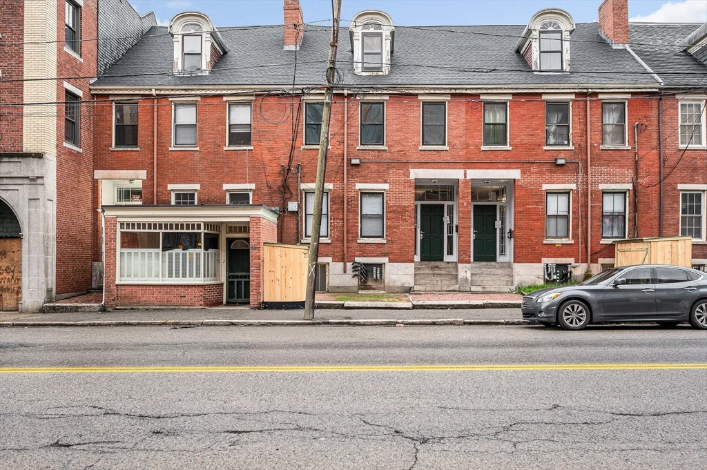 114 Appleton St, Lowell